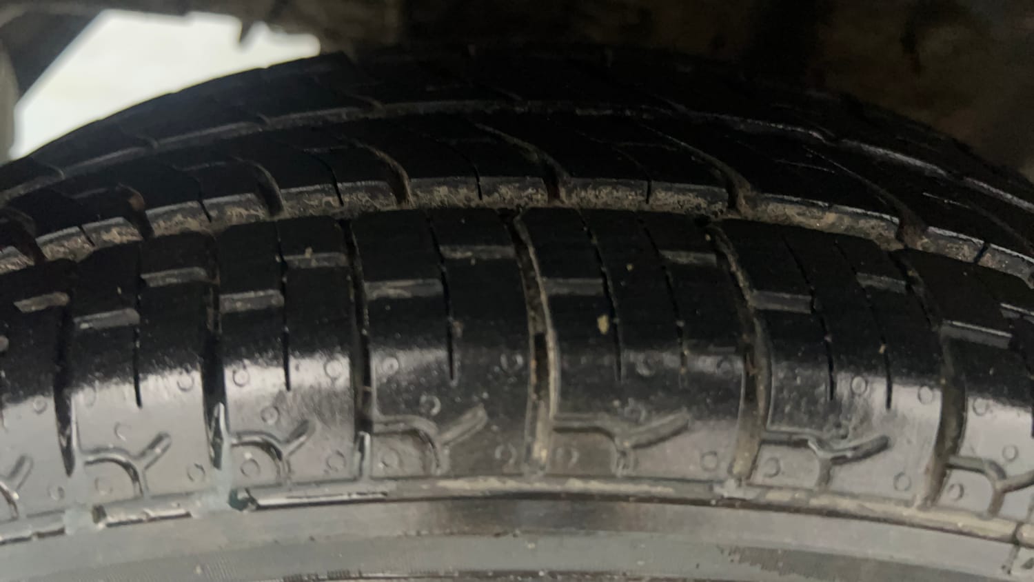 Used 2014 Hyundai Eon Era + Petrol Manual tyres RIGHT REAR TYRE TREAD VIEW