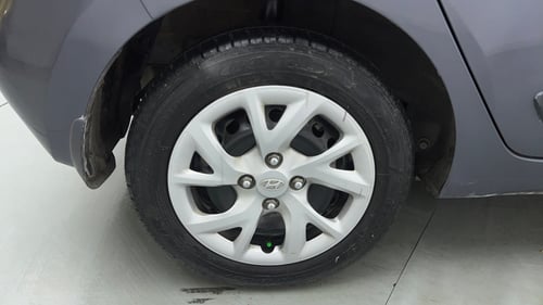 Used 2018 Hyundai Grand i10 Sportz 1.2 Kappa VTVT Petrol Manual tyres RIGHT REAR TYRE RIM VIEW