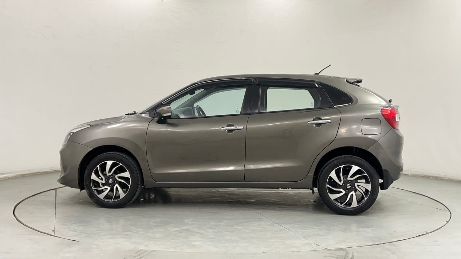 Used 2020 Maruti Suzuki Baleno Zeta Petrol Manual exterior LEFT SIDE VIEW