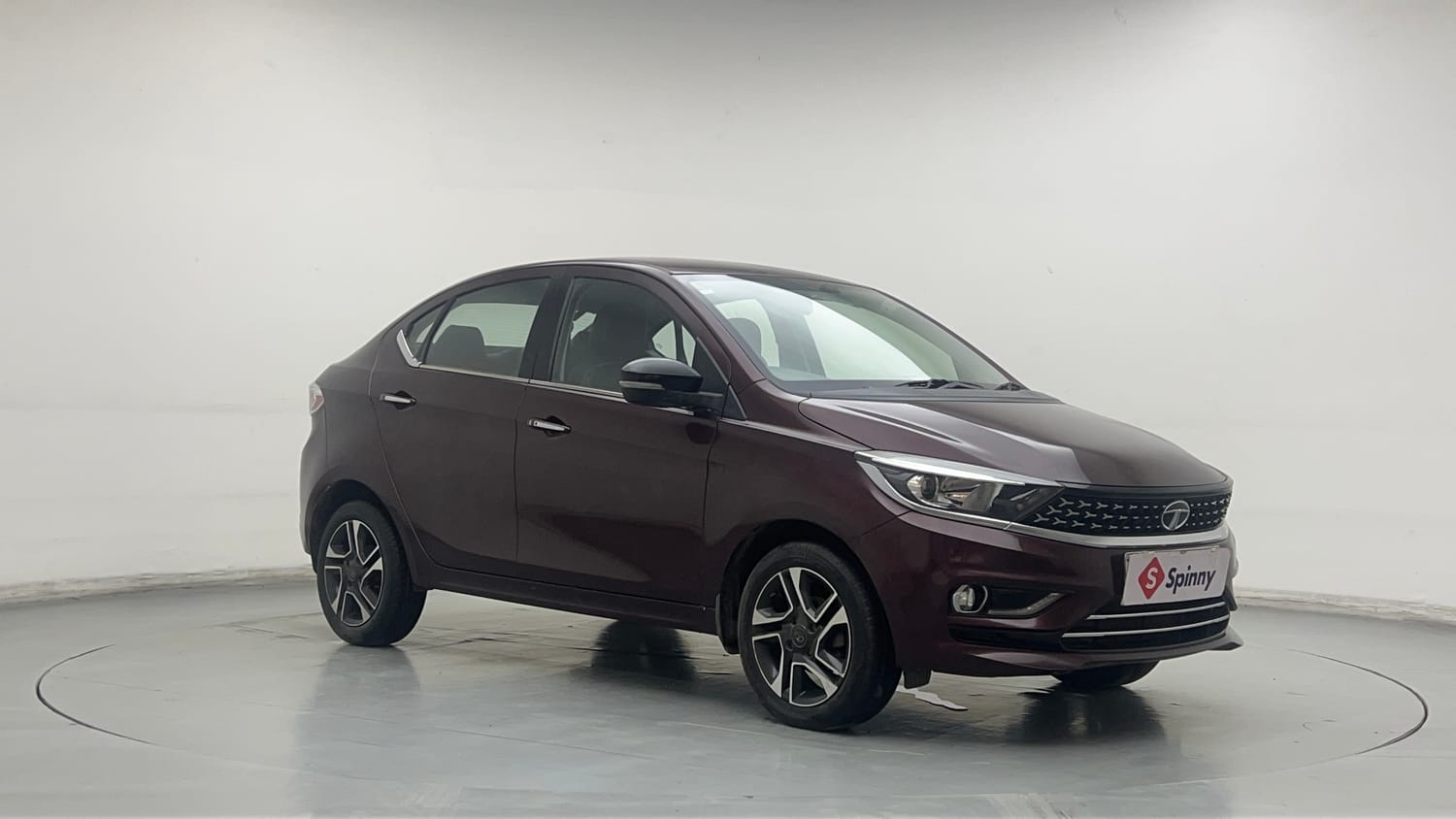 Used 2021 Tata Tigor XZA Plus Petrol Automatic exterior RIGHT FRONT CORNER VIEW