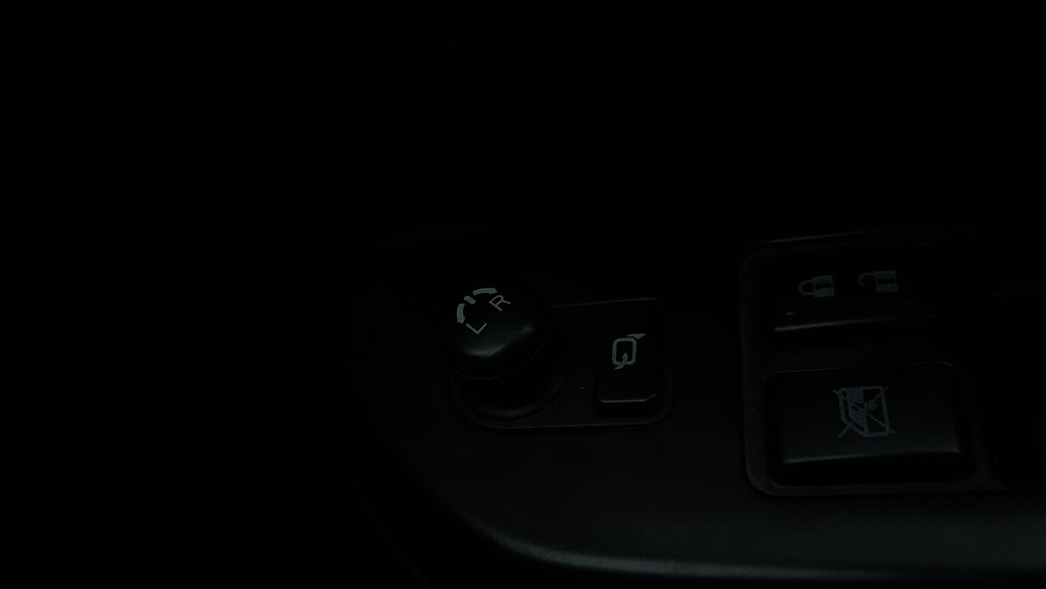 Used 2015 Maruti Suzuki Swift VXi Petrol Manual top_features Adjustable ORVM
