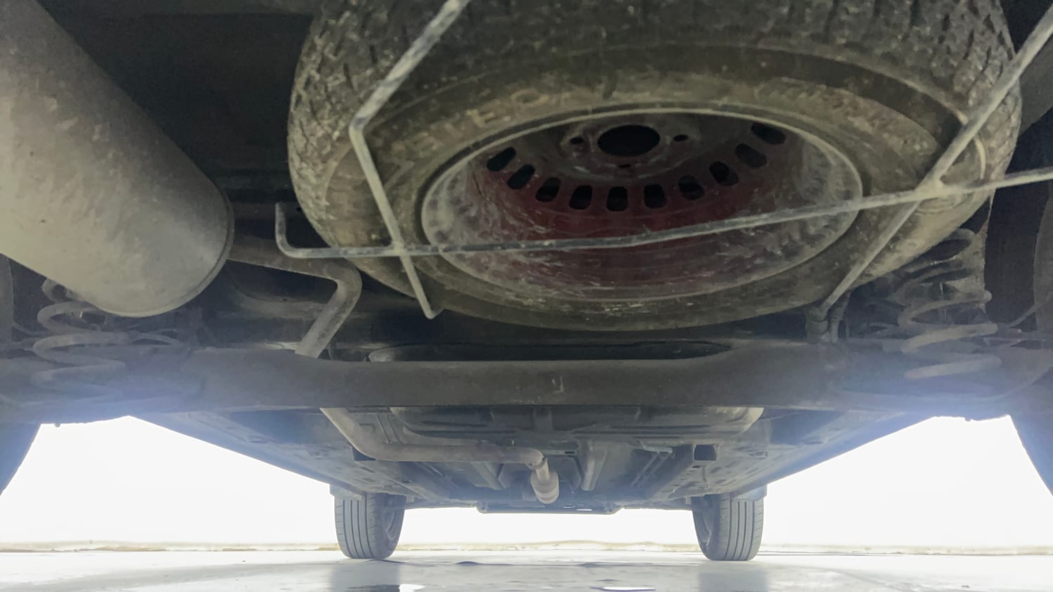 Used 2023 Renault Triber RXZ Petrol Manual extra REAR UNDERBODY VIEW (TAKEN FROM REAR)