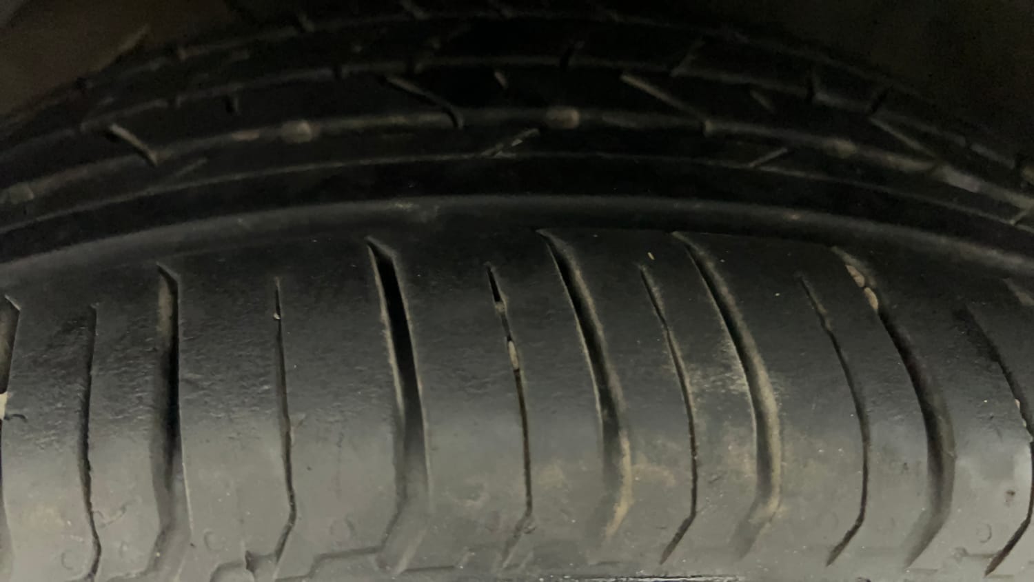 Used 2017 Maruti Suzuki Baleno RS 1.0 Petrol Manual tyres LEFT FRONT TYRE TREAD VIEW