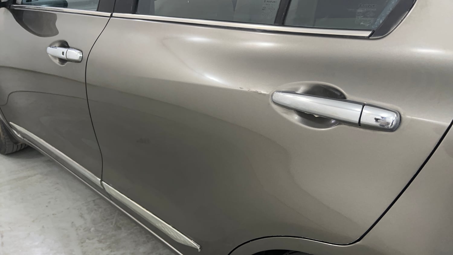 Used 2022 Maruti Suzuki Dzire ZXi CNG Cng Manual dents MINOR SCRATCH