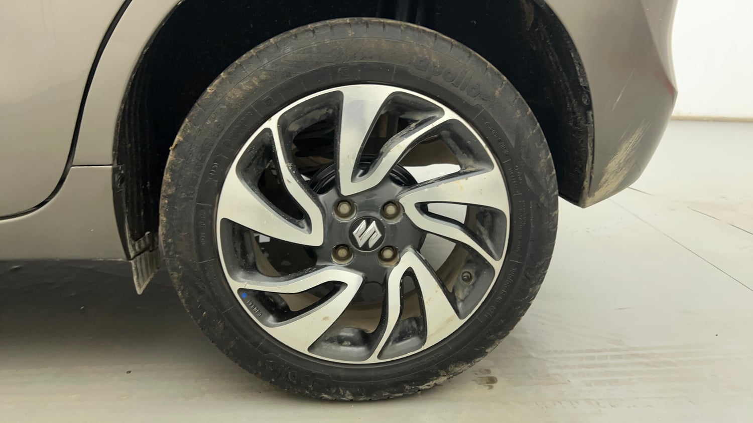 Used 2020 Maruti Suzuki Baleno Zeta Petrol Manual tyres LEFT REAR TYRE RIM VIEW