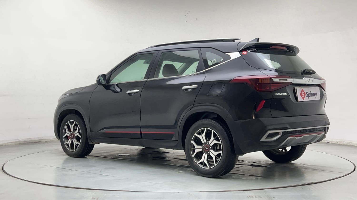Used 2022 Kia Seltos GTX Plus 1.5 Diesel AT Diesel Automatic exterior LEFT REAR CORNER VIEW