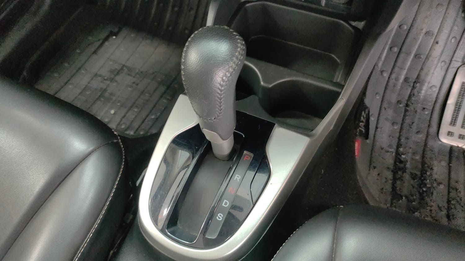 Used 2020 Honda Jazz ZX CVT Petrol Automatic interior GEAR  KNOB VIEW
