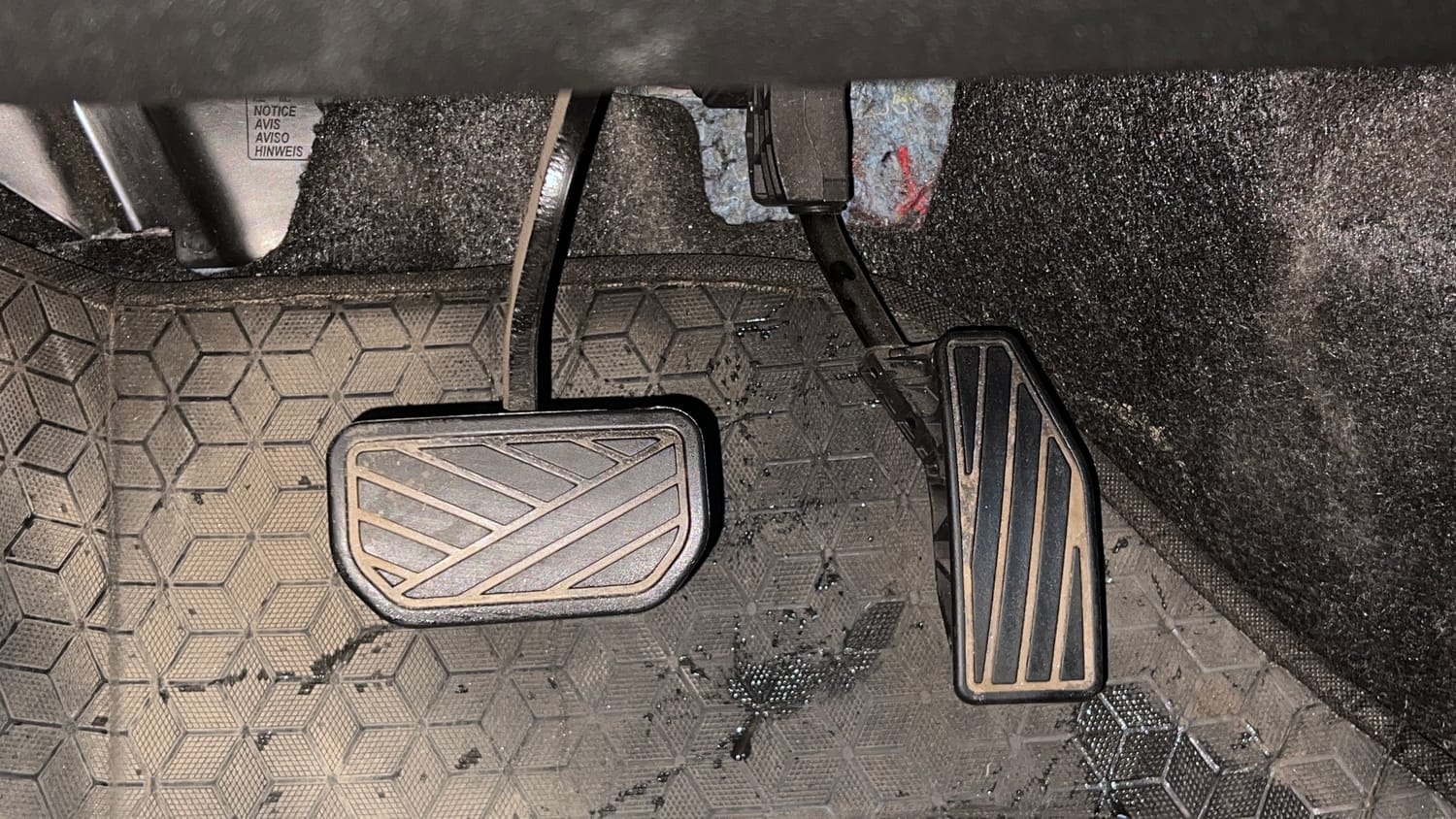 Used 2025 Maruti Suzuki Swift VXi AMT Petrol Automatic interior PEDALS VIEW