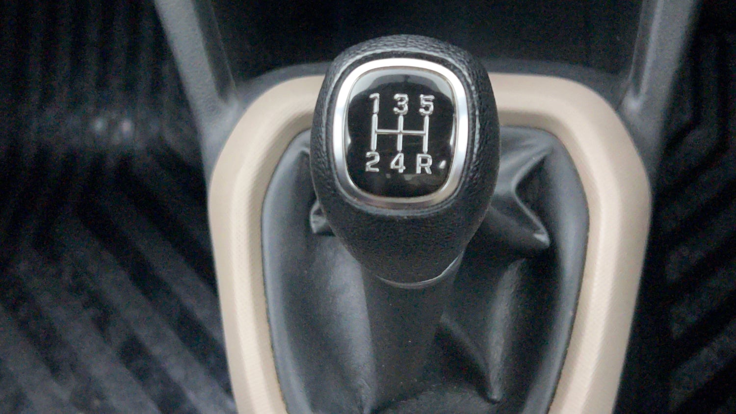 Used 2020 Hyundai Grand i10 Sportz 1.2 Kappa VTVT Petrol Manual interior GEAR  KNOB VIEW