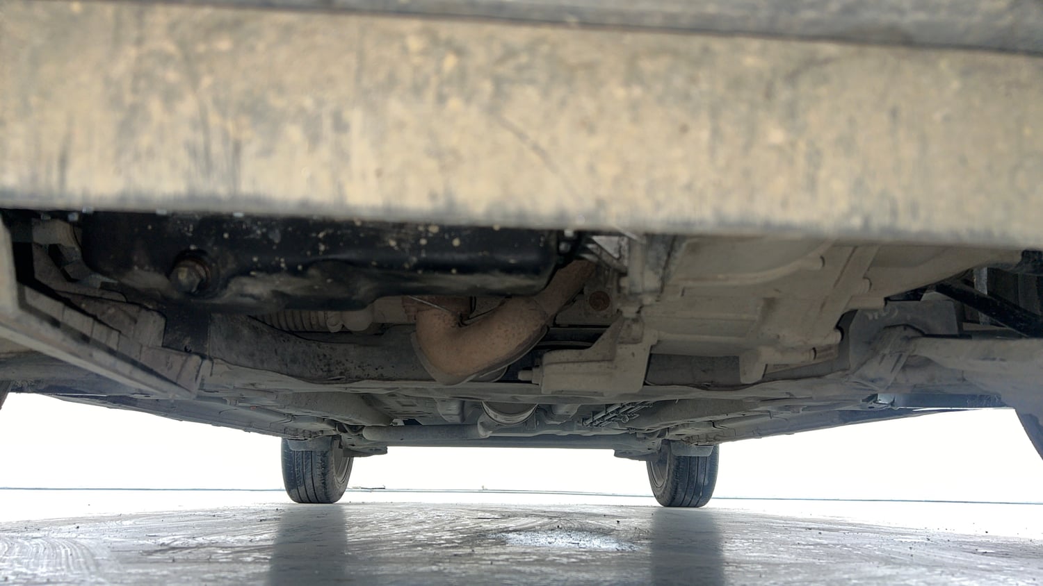 Used 2022 Tata Altroz XZ Plus Diesel Dark Edition Diesel Manual extra FRONT LEFT UNDERBODY VIEW
