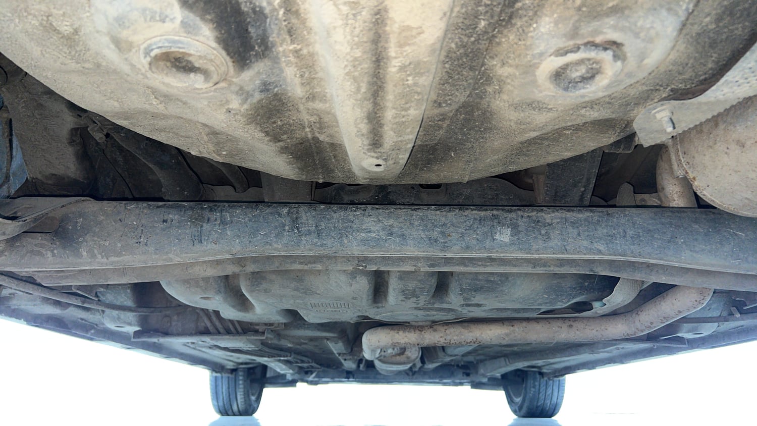 Used 2021 Hyundai New i20 Asta (O) 1.0 Turbo DCT Petrol Automatic extra REAR UNDERBODY VIEW (TAKEN FROM REAR)