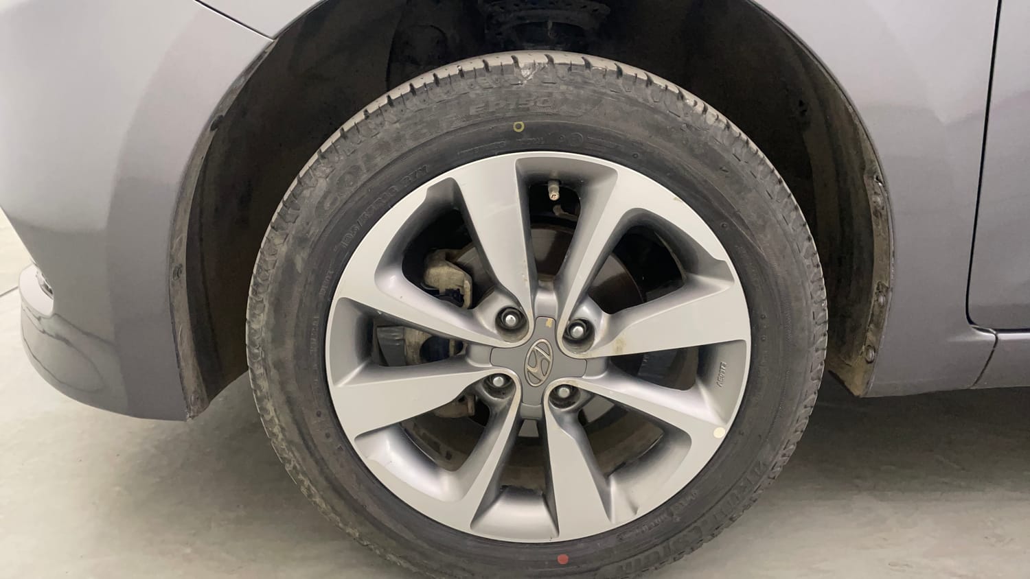 Used 2017 Hyundai Elite i20 Asta 1.2 (O) Petrol Manual tyres LEFT FRONT TYRE RIM VIEW