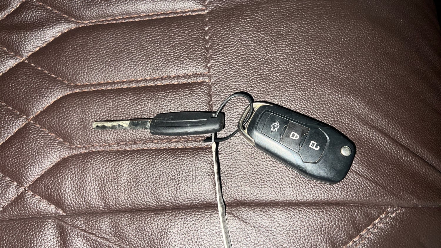 Used 2016 Ford Figo Titanium 1.5 Ti-VCT AT Petrol Automatic extra CAR KEY VIEW
