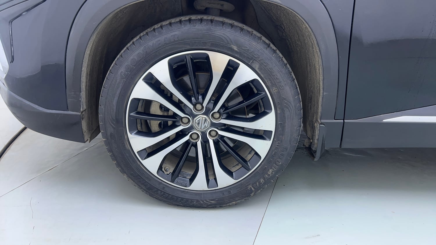 Used 2021 MG Motors Hector Sharp 1.5 Petrol Turbo DCT Petrol Automatic tyres LEFT FRONT TYRE RIM VIEW