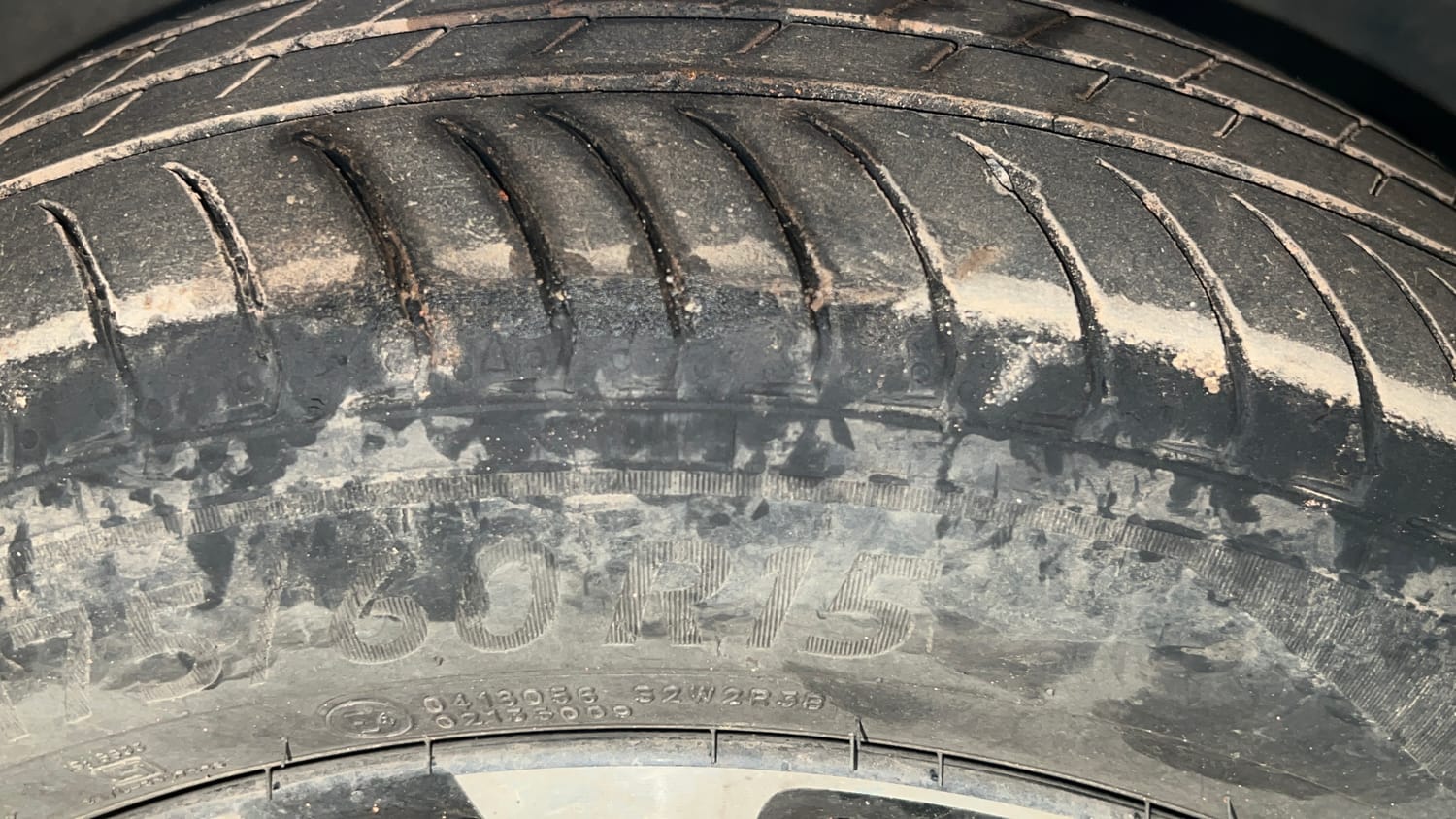 Used 2025 Tata Tiago XZ Plus Petrol Manual tyres RIGHT FRONT TYRE TREAD VIEW