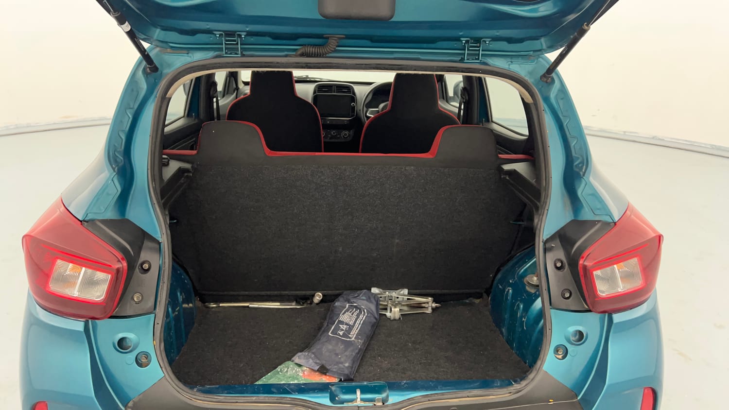 Used 2021 Renault Kwid RXT 1.0 AMT Opt Petrol Automatic interior DICKY INSIDE VIEW