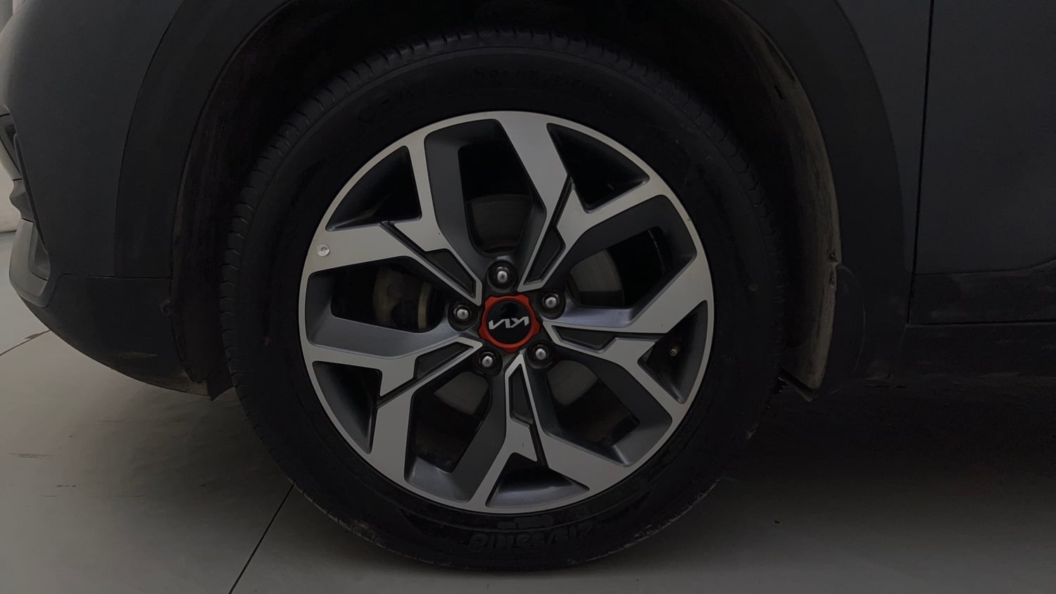 Used 2021 Kia Seltos X Line 1.5 Diesel AT Diesel Automatic tyres LEFT FRONT TYRE RIM VIEW