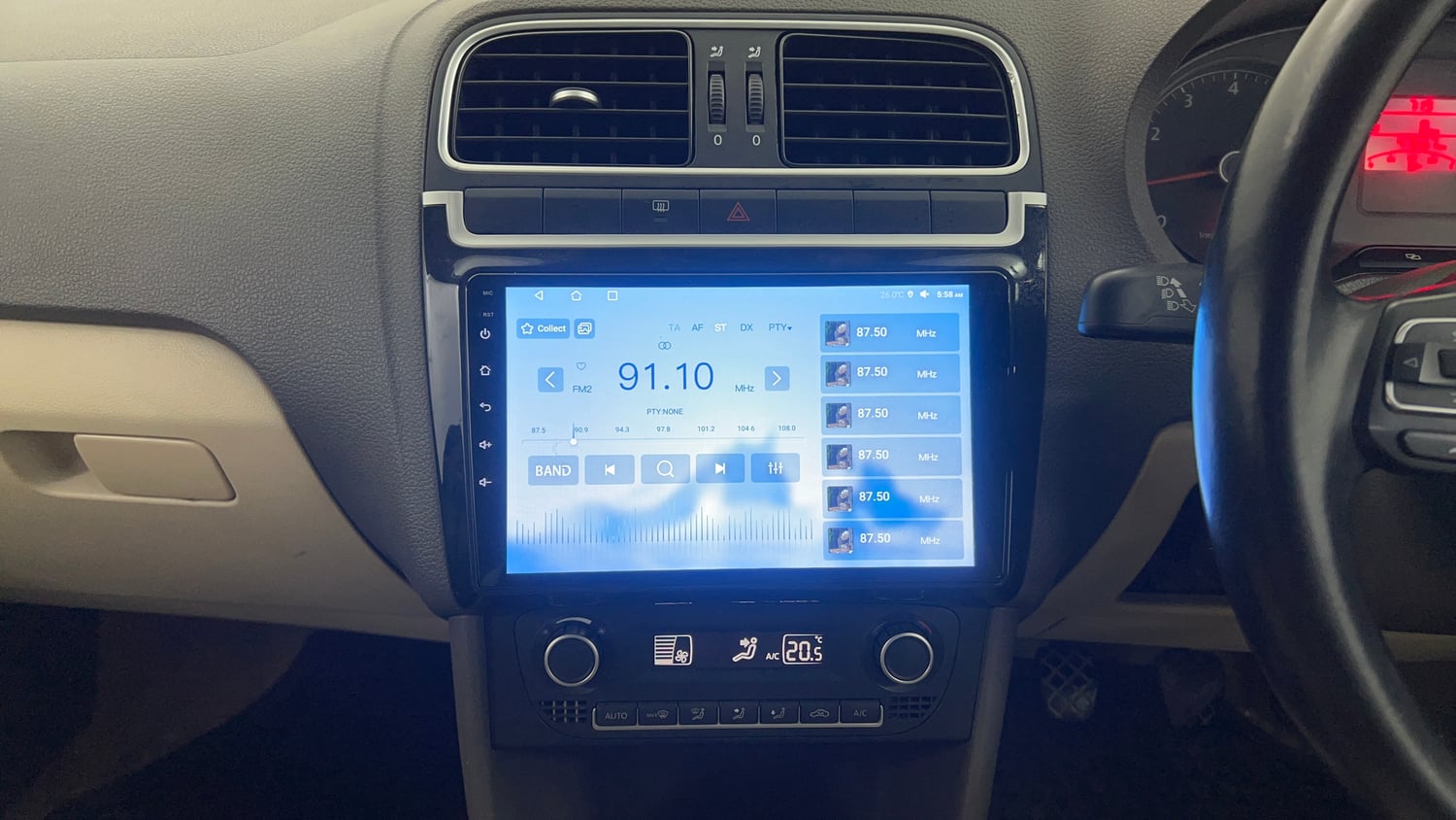 Used 2014 Volkswagen Vento Highline Petrol Petrol Manual interior MUSIC SYSTEM & AC CONTROL VIEW