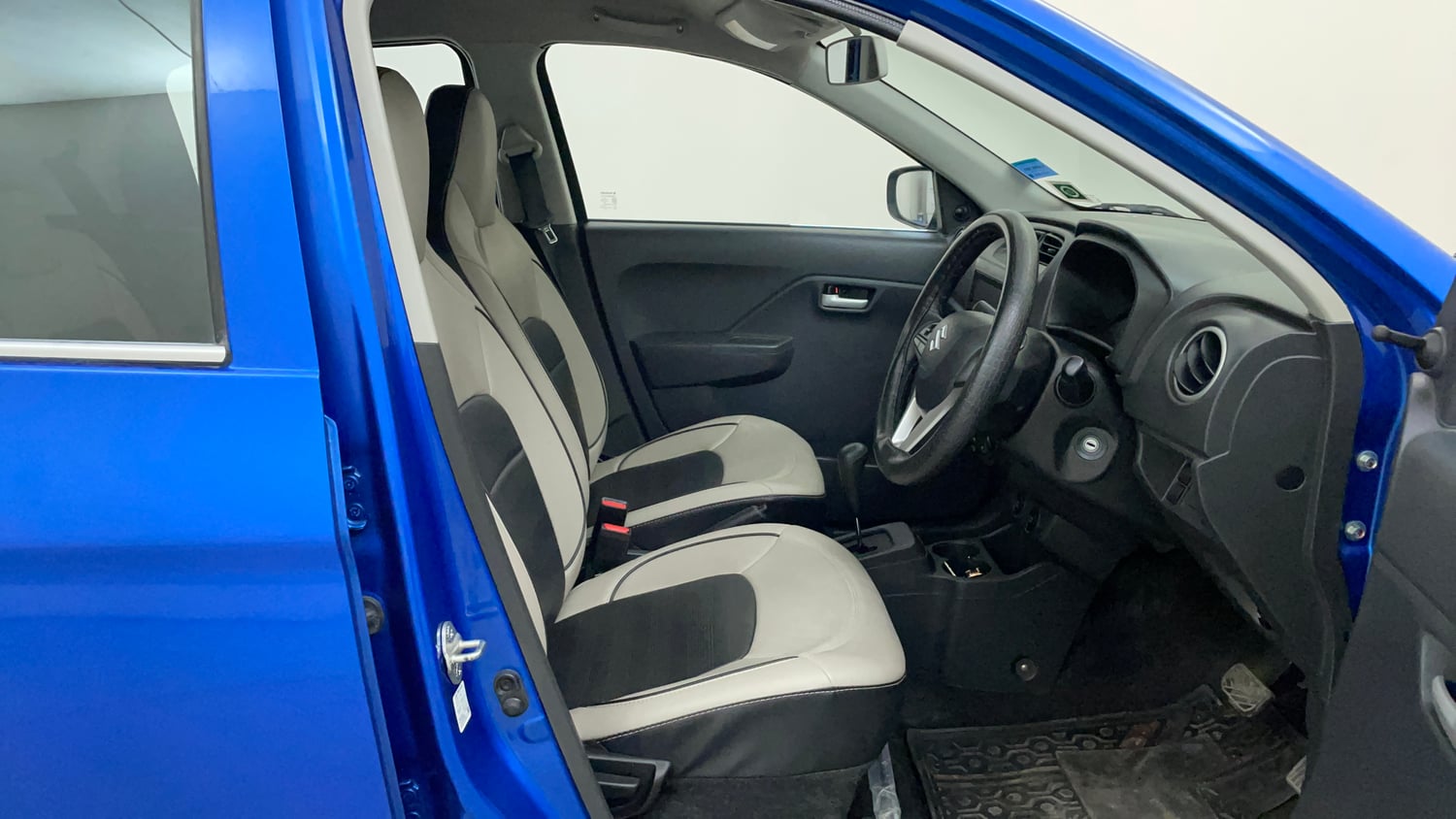 Used 2024 Maruti Suzuki Alto K10 VXi Plus AGS Petrol Automatic interior RIGHT SIDE FRONT DOOR CABIN VIEW
