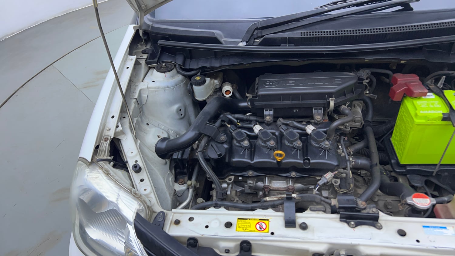 Used 2016 Toyota Etios Liva V Petrol Manual engine ENGINE RIGHT SIDE VIEW