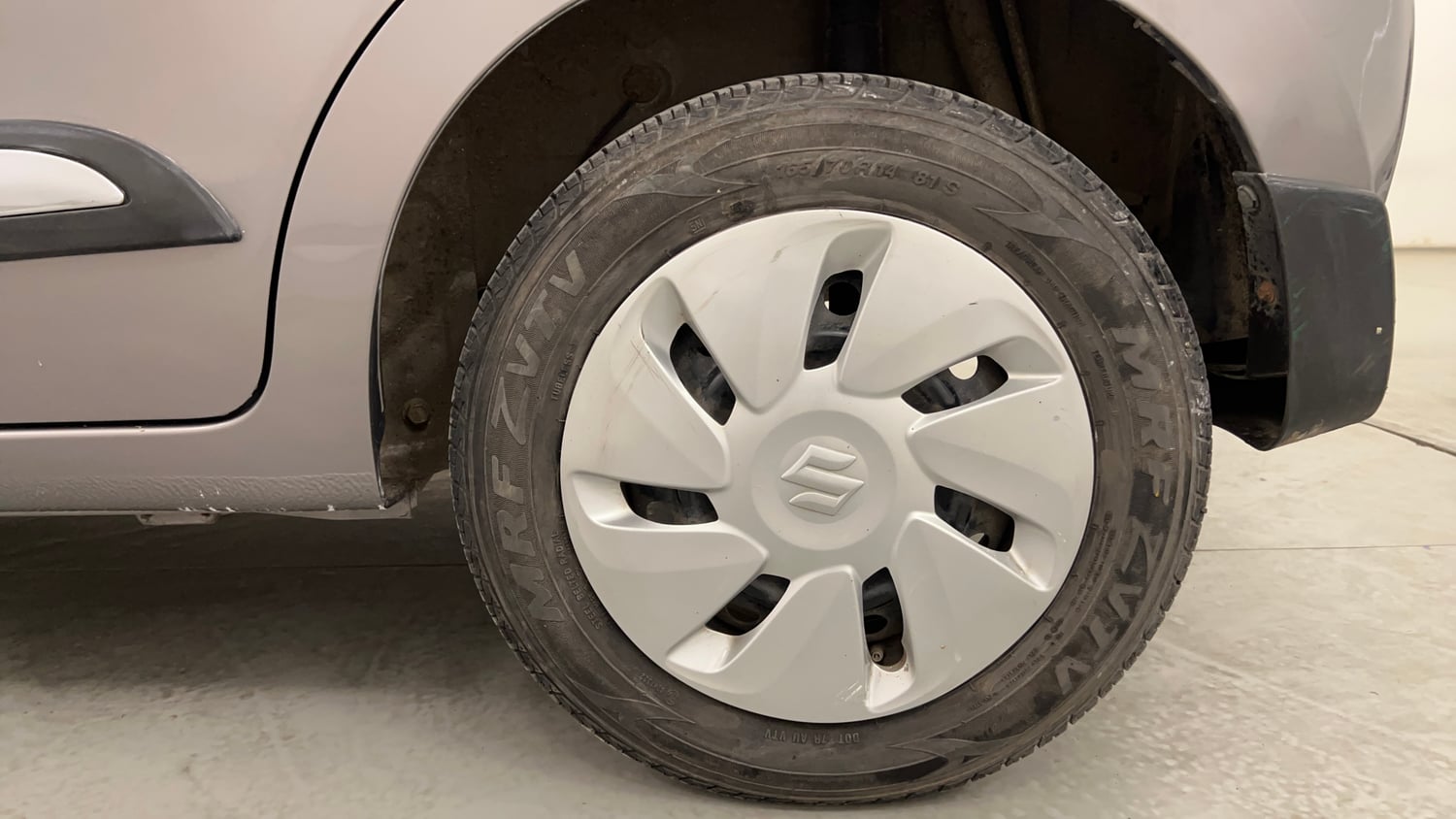 Used 2020 Maruti Suzuki Celerio VXi AMT Petrol Automatic tyres LEFT REAR TYRE RIM VIEW
