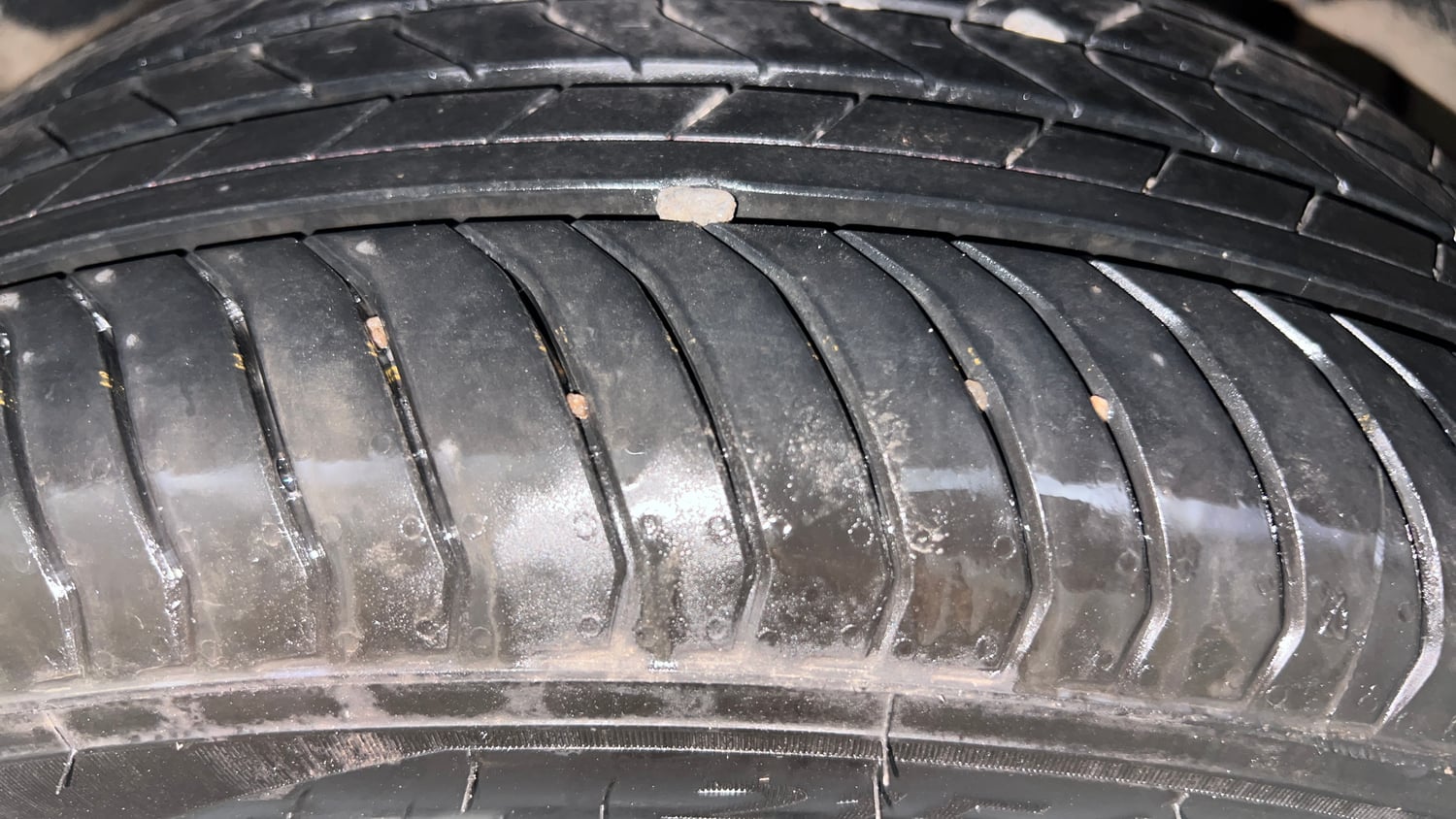 Used 2021 Kia Seltos X Line 1.5 Diesel AT Diesel Automatic tyres LEFT REAR TYRE TREAD VIEW