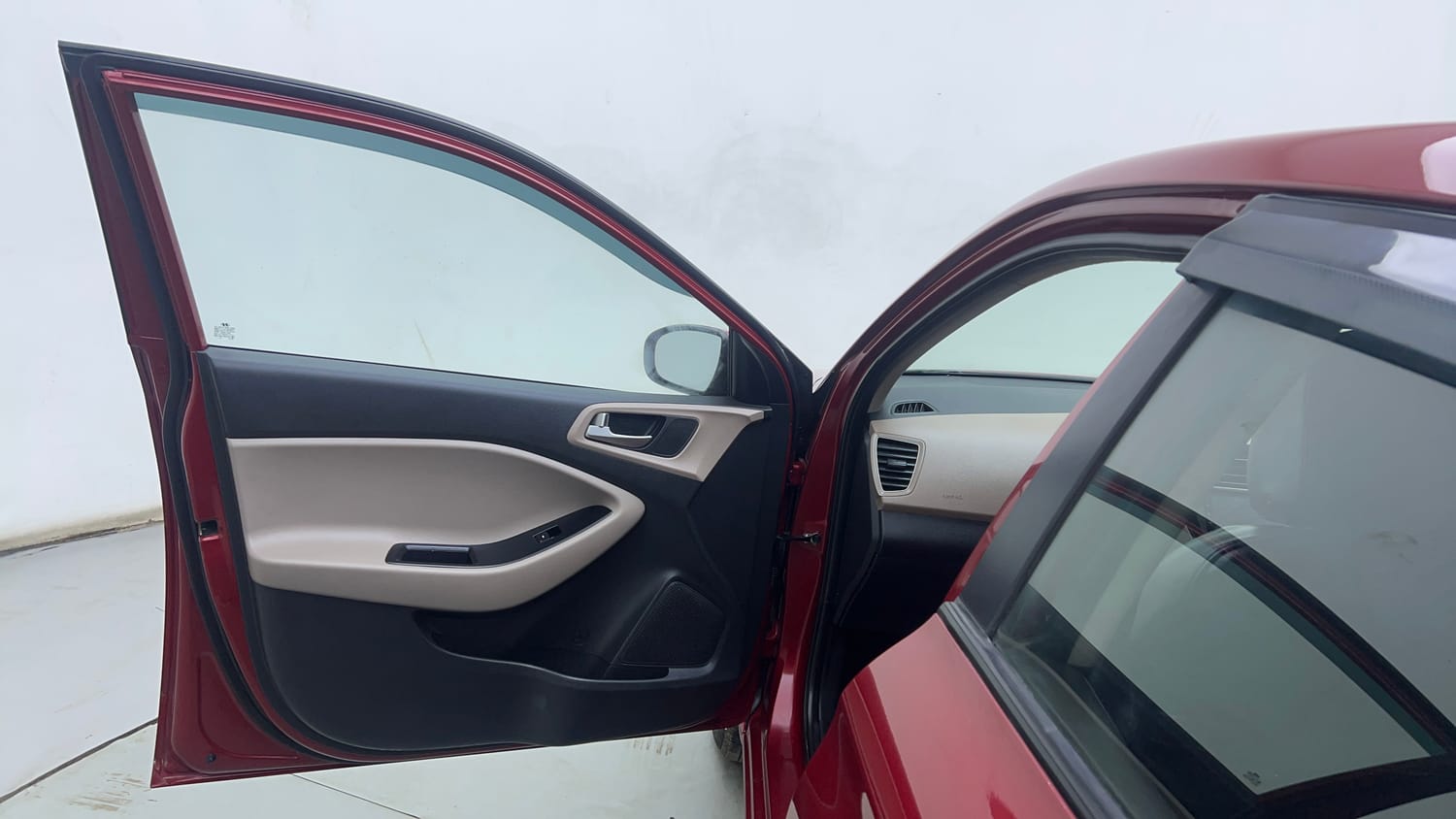 Used 2019 Hyundai Elite i20 Magna Plus 1.2 Petrol Manual interior LEFT FRONT DOOR OPEN VIEW
