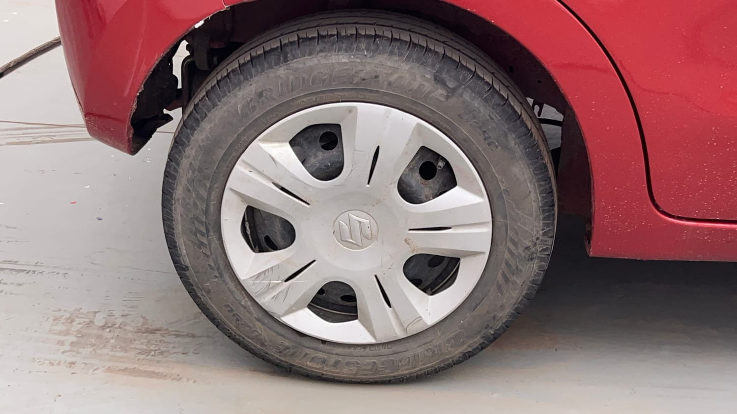 Used 2017 Maruti Suzuki Celerio VXi AMT Petrol Automatic tyres RIGHT REAR TYRE RIM VIEW