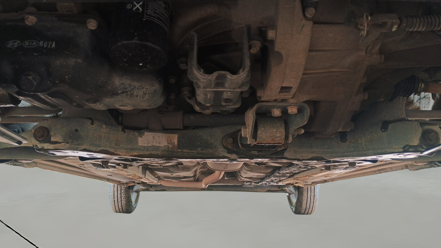 Used 2018 Hyundai Xcent SX Petrol Manual extra FRONT LEFT UNDERBODY VIEW