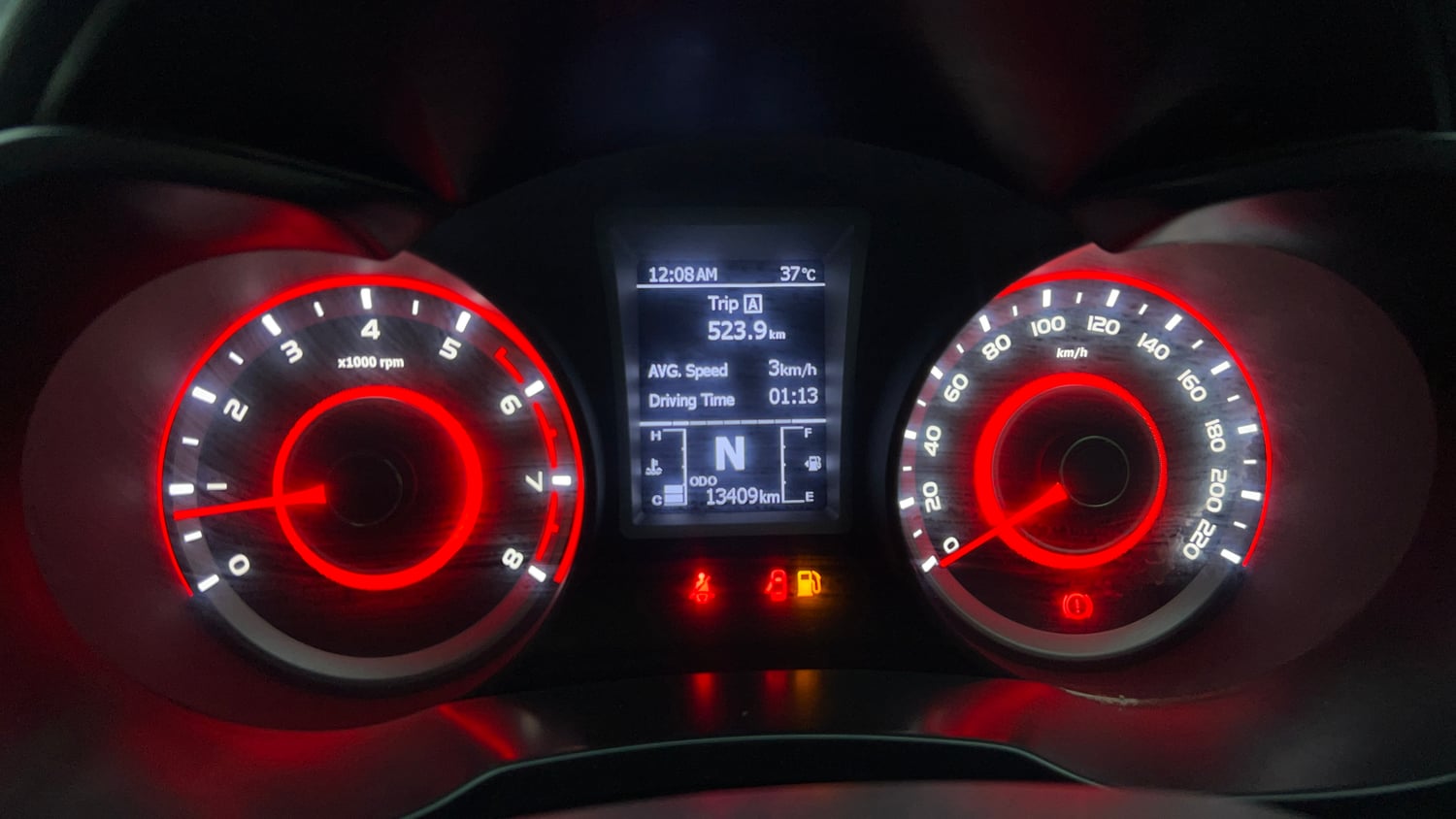 Used 2022 Mahindra XUV 300 W8 (O) 1.2 Petrol AMT Petrol Automatic interior CLUSTERMETER VIEW