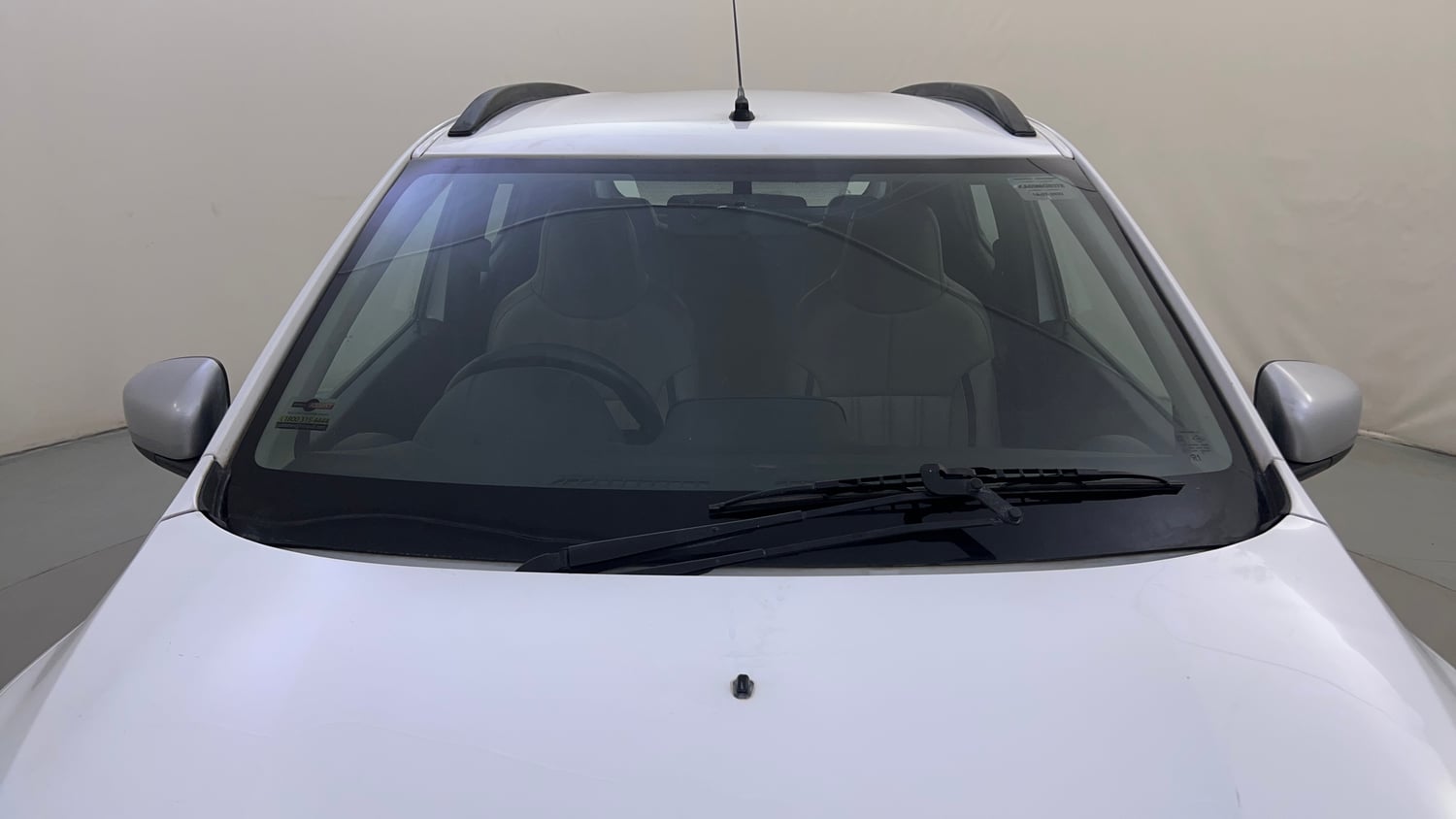 Used 2022 Renault Kwid RXT 1.0 Petrol Manual exterior FRONT WINDSHIELD VIEW