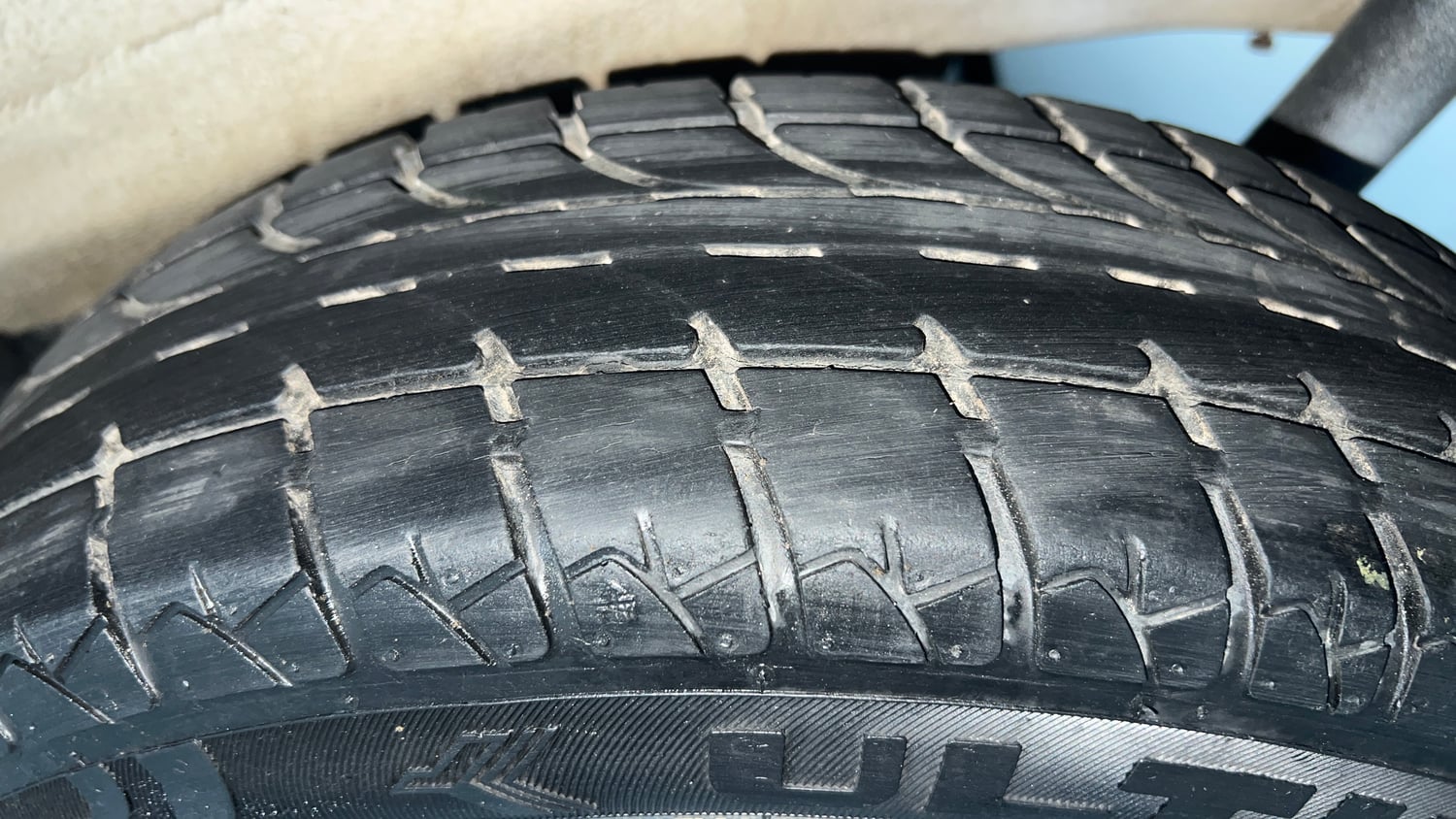 Used 2013 Maruti Suzuki Wagon R LXI Petrol Manual tyres LEFT REAR TYRE TREAD VIEW