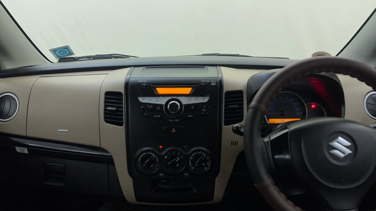 Used 2017 Maruti Suzuki Wagon R 1.0 VXI AMT Petrol Automatic interior MUSIC SYSTEM & AC CONTROL VIEW
