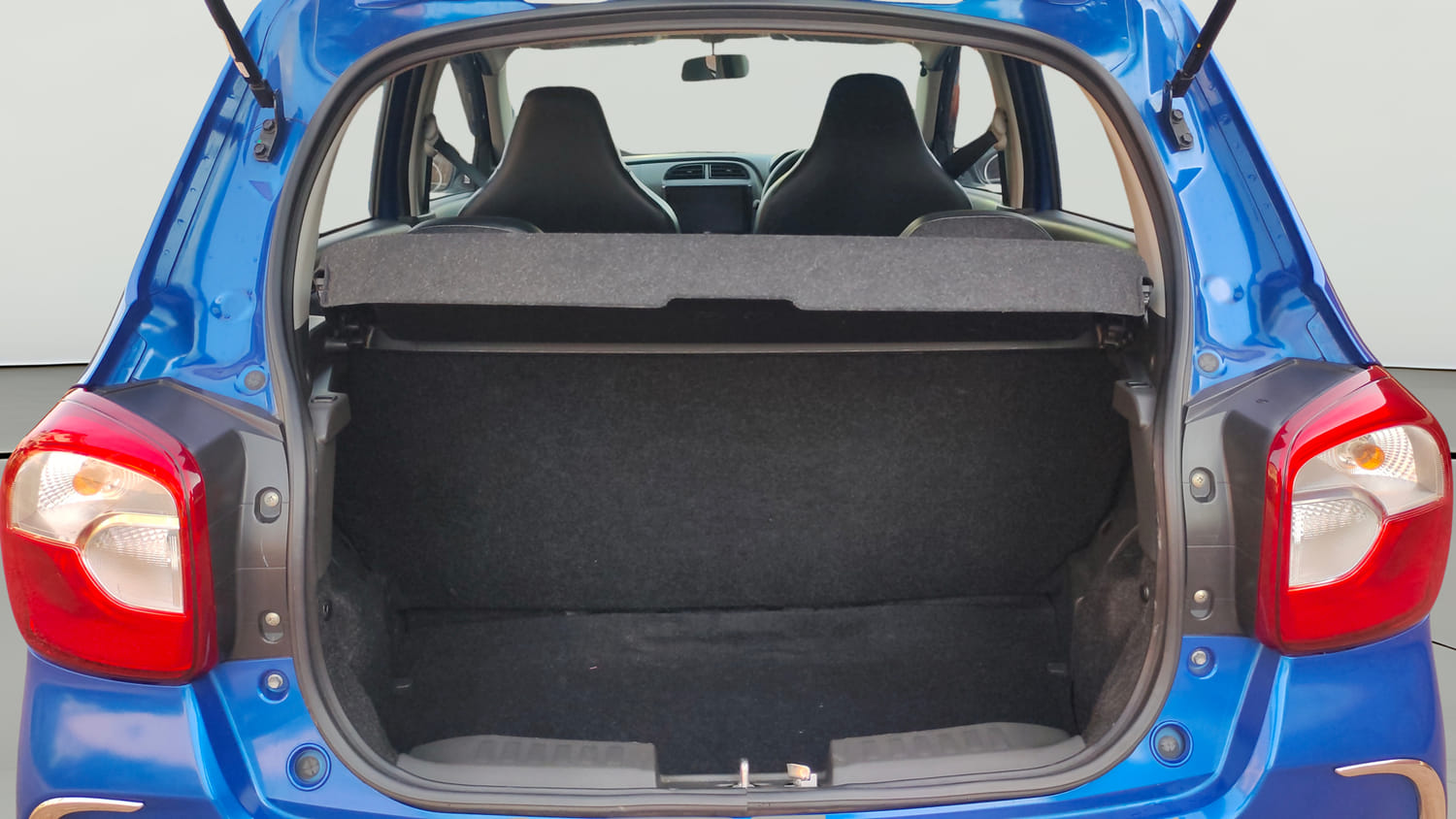 Used 2023 Maruti Suzuki Alto K10 VXi AGS Petrol Automatic interior DICKY INSIDE VIEW