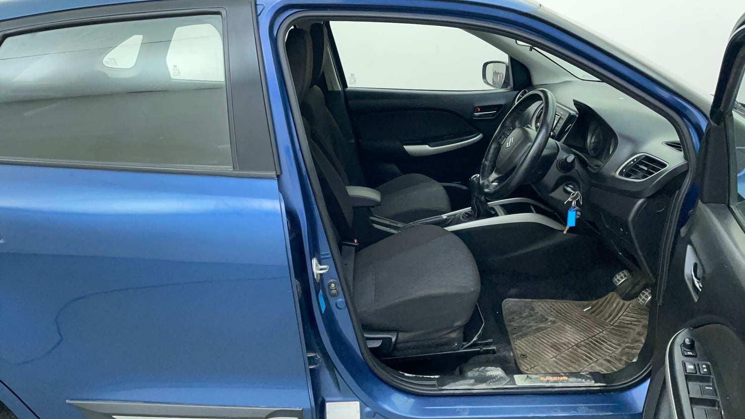 Used 2017 Maruti Suzuki Baleno Delta 1.2 Petrol Manual interior RIGHT SIDE FRONT DOOR CABIN VIEW