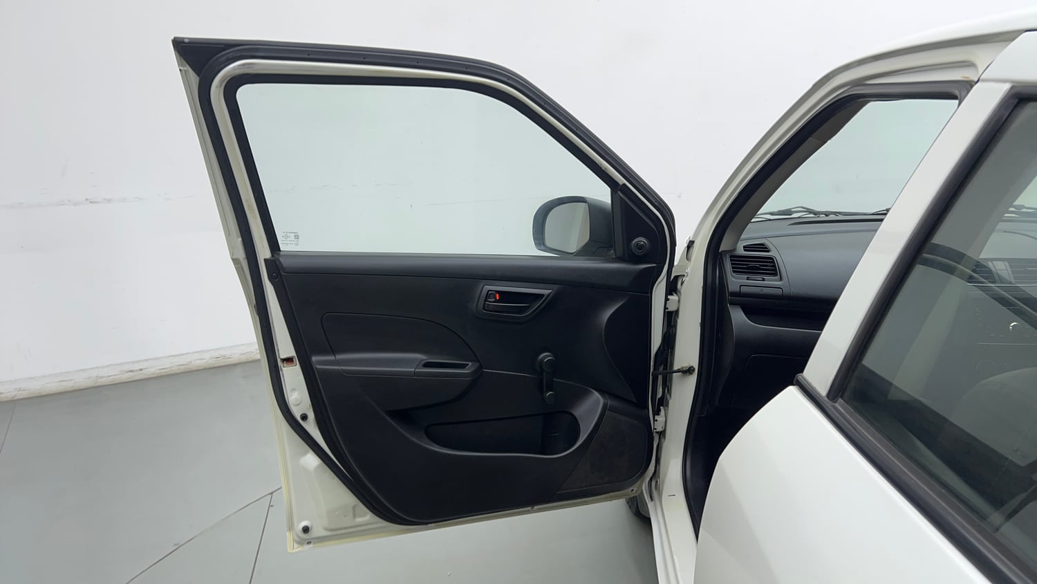 Used 2014 Maruti Suzuki Swift LXi Petrol Manual interior LEFT FRONT DOOR OPEN VIEW