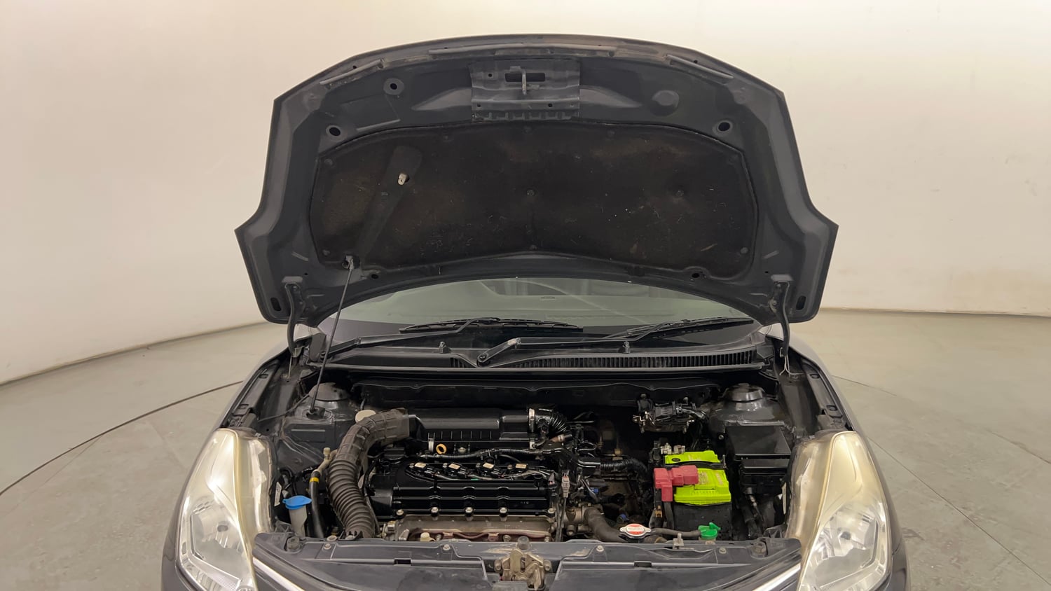 Used 2017 Maruti Suzuki Baleno Zeta 1.2 Petrol Manual engine ENGINE & BONNET OPEN FRONT VIEW