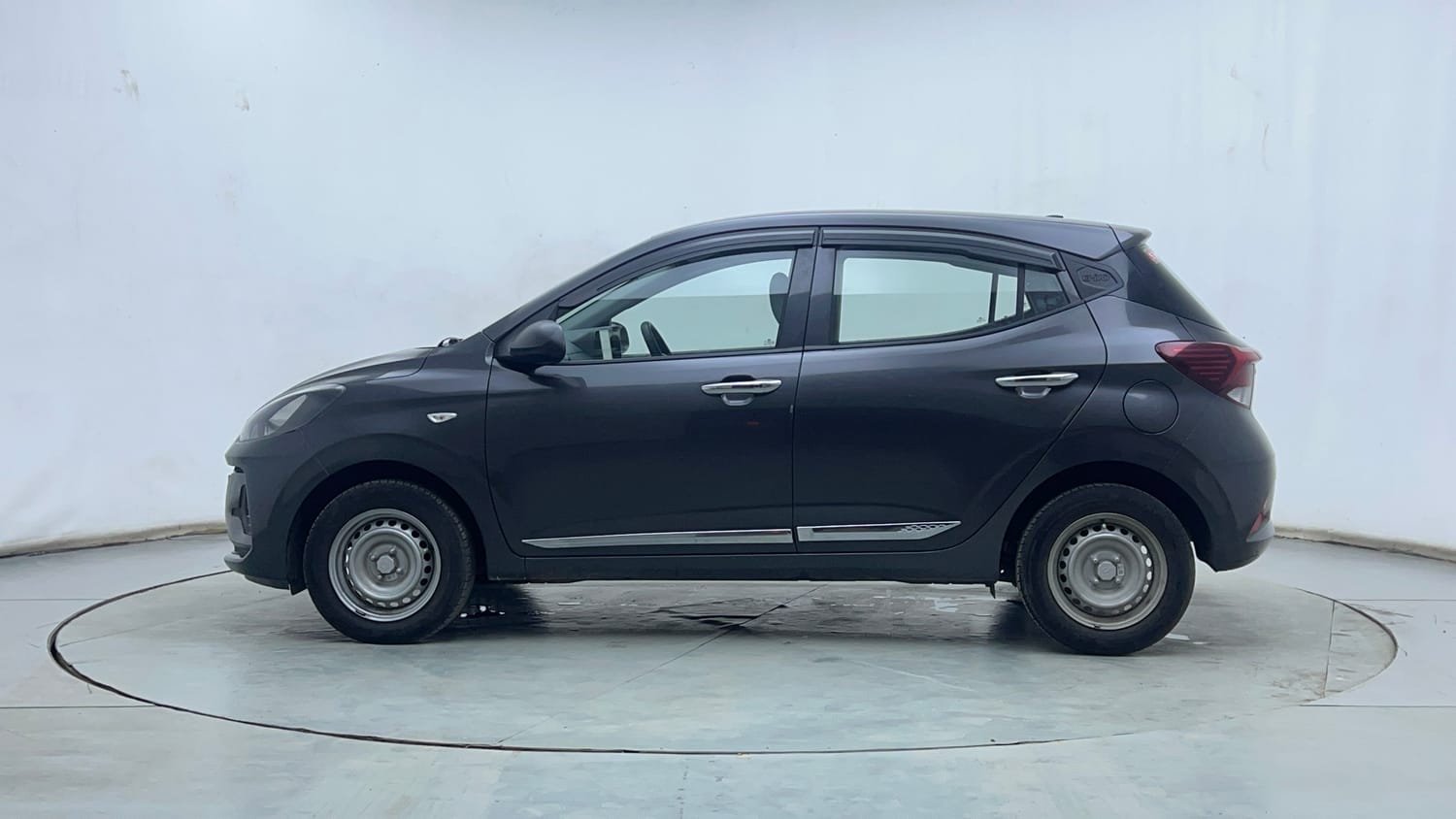 Used 2023 Hyundai Grand i10 Nios Era 1.2 Kappa VTVT Petrol Manual exterior LEFT SIDE VIEW