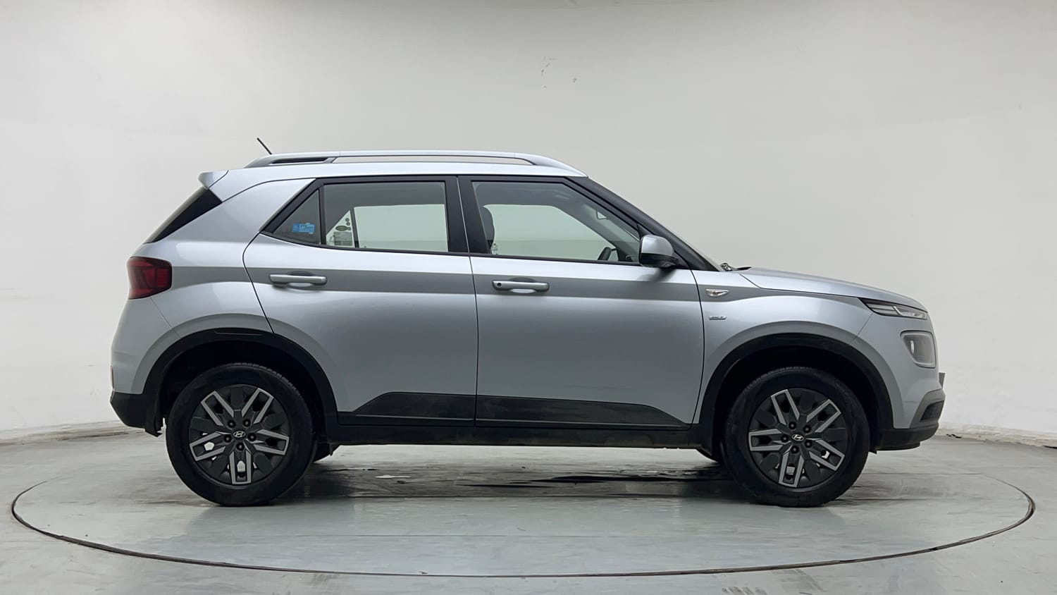 Used 2022 Hyundai Venue S (O) 1.0 Turbo DCT Petrol Automatic exterior RIGHT SIDE VIEW