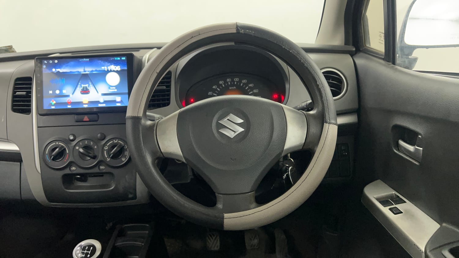 Used 2012 Maruti Suzuki Wagon R LXi Petrol Manual interior STEERING VIEW