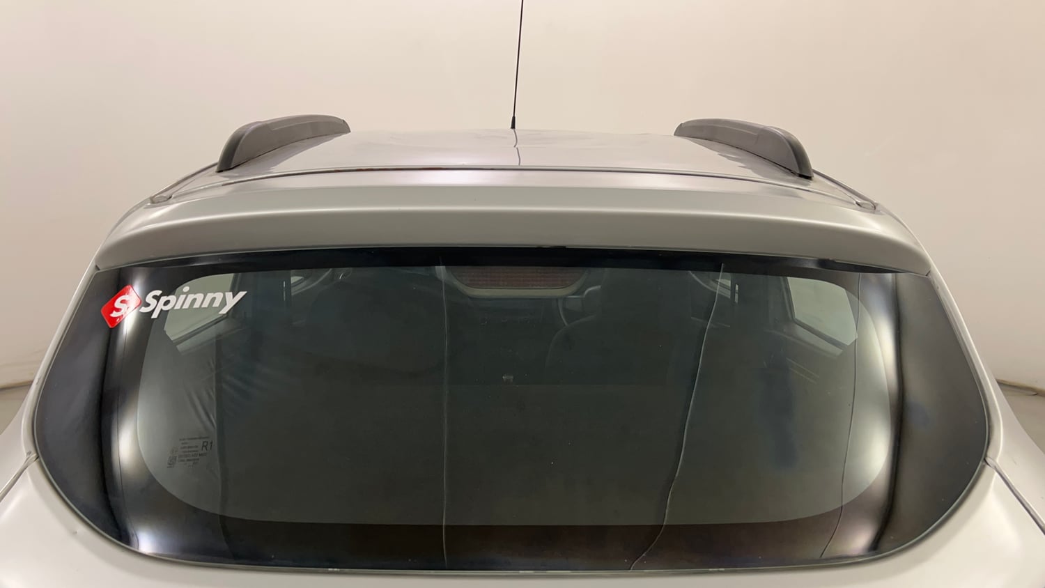 Used 2016 Renault Kwid RXT Petrol Manual exterior BACK WINDSHIELD VIEW