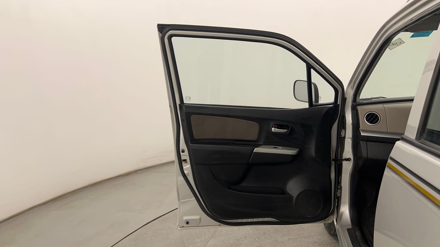 Used 2014 Maruti Suzuki Wagon R LXI CNG Cng Manual interior LEFT FRONT DOOR OPEN VIEW