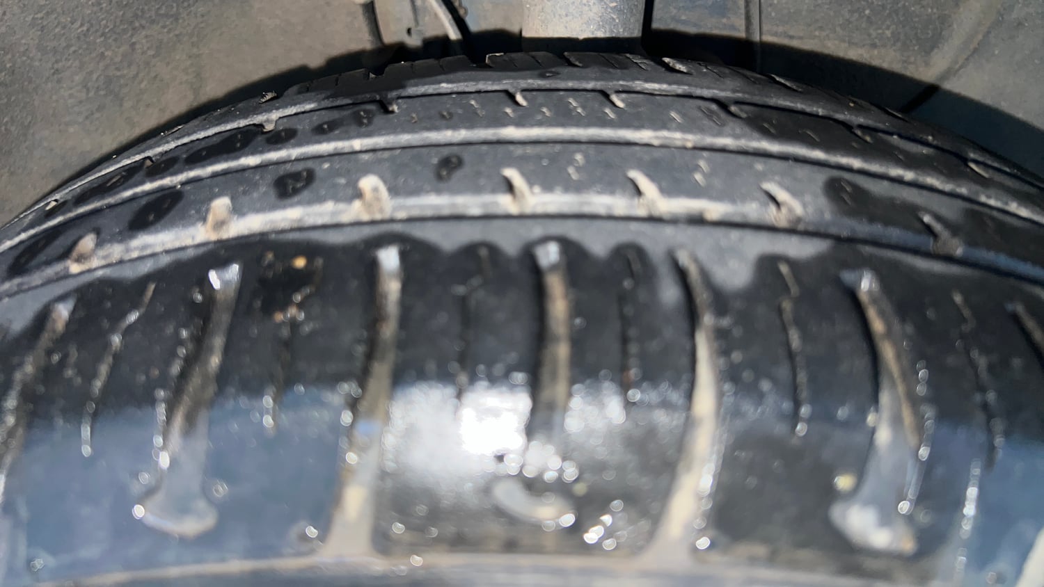 Used 2017 Hyundai Elite i20 Magna Executive 1.2 Petrol Manual tyres RIGHT FRONT TYRE TREAD VIEW