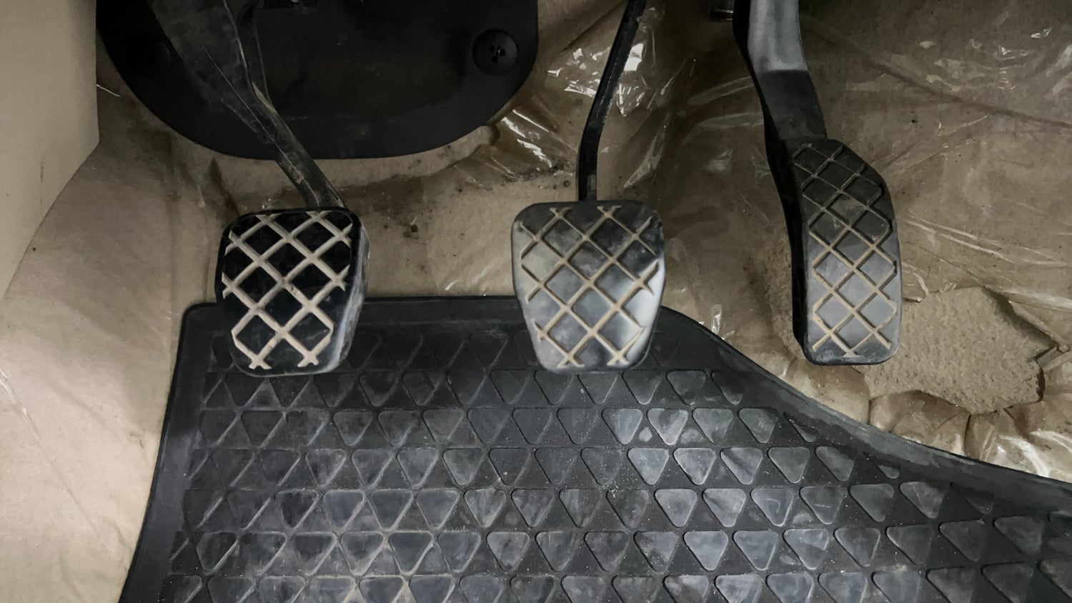 Used 2014 Volkswagen Vento Highline Petrol Petrol Manual interior PEDALS VIEW