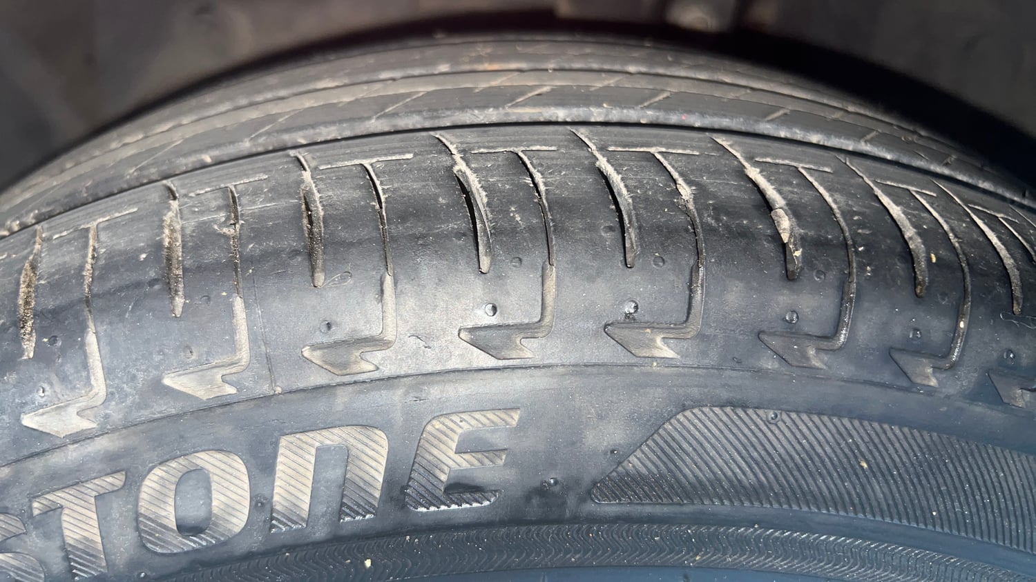 Used 2015 Ford Figo Titanium1.5 TDCi Diesel Manual tyres LEFT FRONT TYRE TREAD VIEW