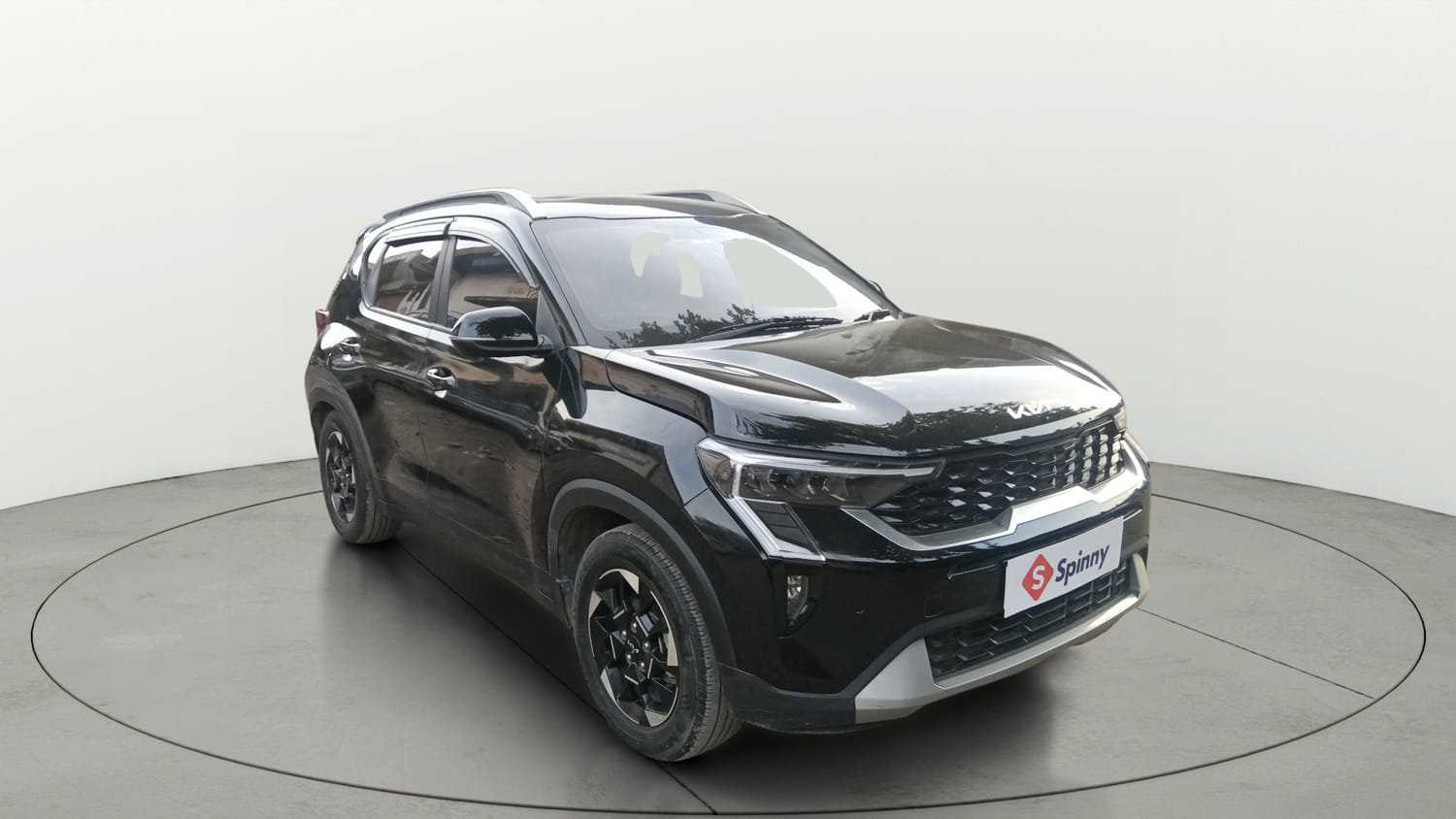 Used 2025 Kia Sonet HTK Plus (O) 1.2 Petrol MT Petrol Manual exterior RIGHT FRONT CORNER VIEW