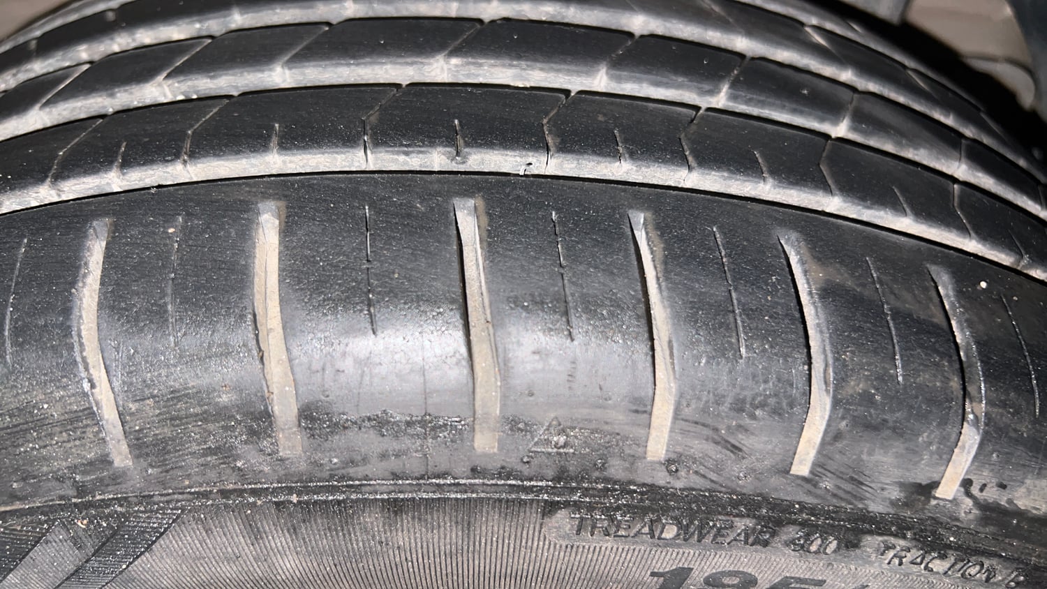 Used 2015 Hyundai Elite i20 Asta 1.2 Petrol Manual tyres LEFT REAR TYRE TREAD VIEW