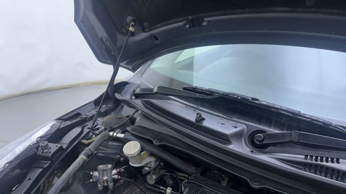 Used 2017 Maruti Suzuki Swift VXi Petrol Manual engine ENGINE RIGHT SIDE HINGE & APRON VIEW