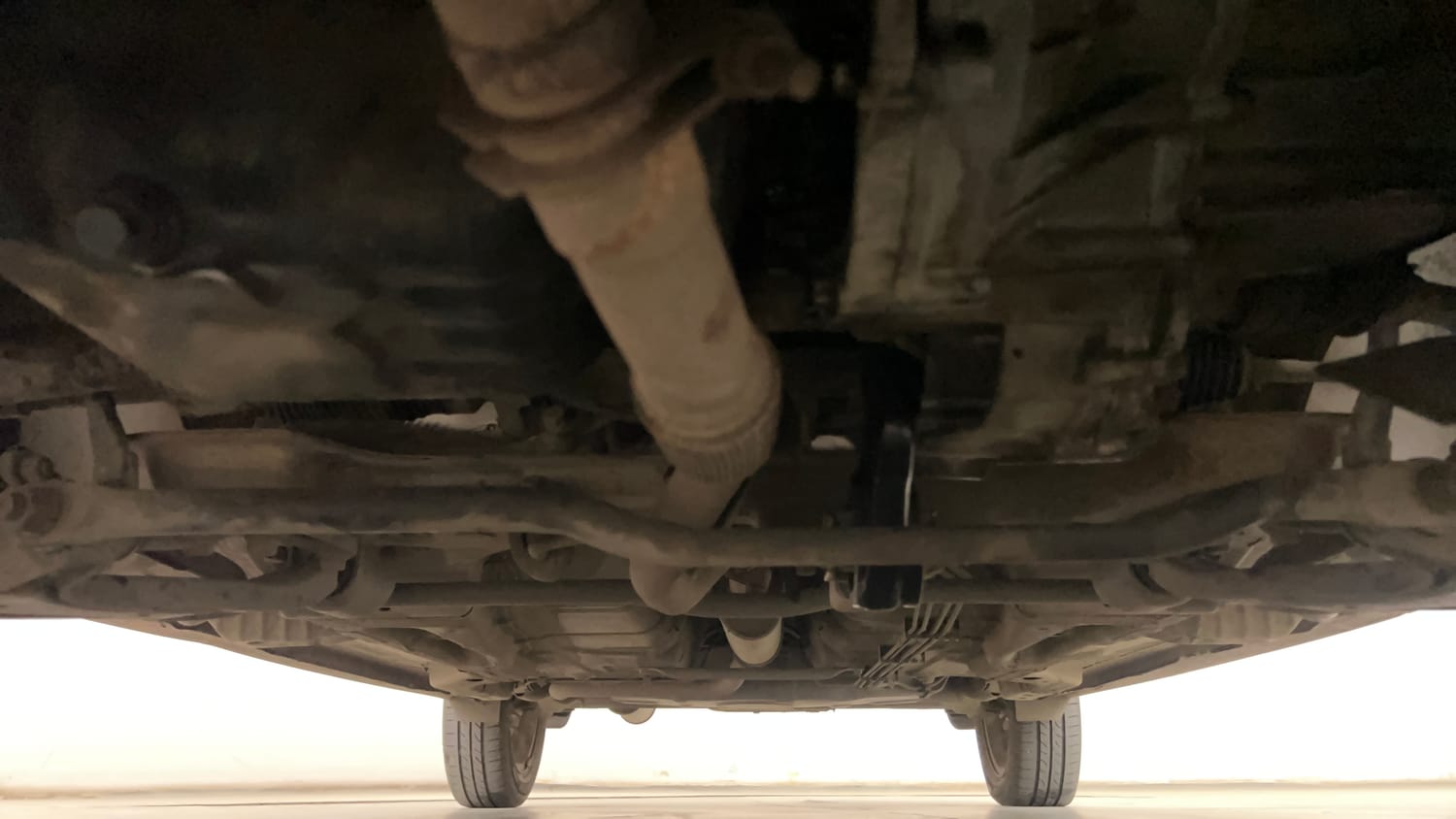 Used 2018 Tata Tiago Revotron XZ Petrol Manual extra FRONT LEFT UNDERBODY VIEW