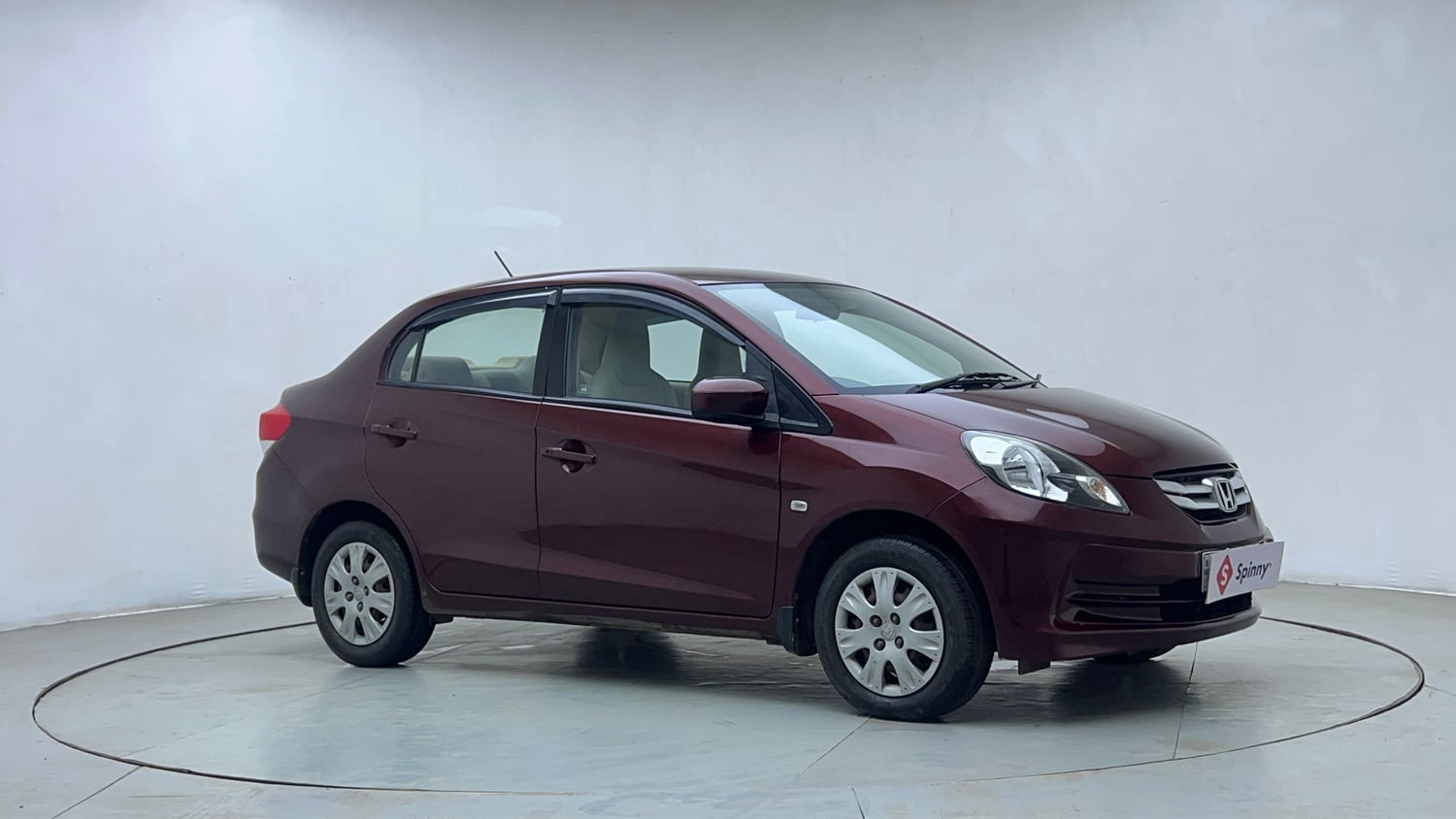 Used 2014 Honda Amaze 1.2 S AT i-VTEC Petrol Automatic exterior RIGHT FRONT CORNER VIEW